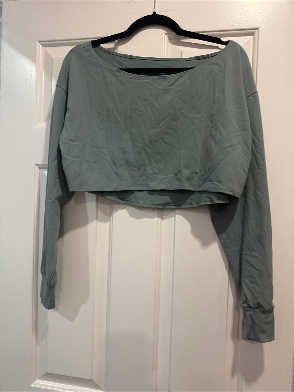 HALARA Sage Green Cropped Long-Sleeve Top